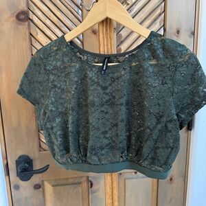 (2 Plus) TORRID curve green lace stretchy crop top